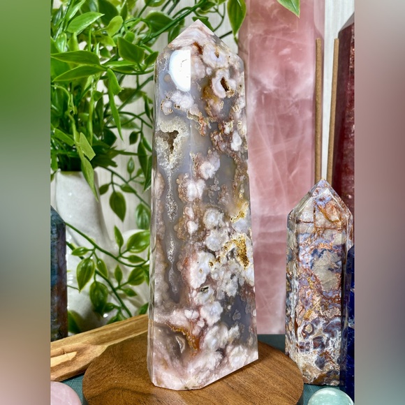 1123 Large Black Flower Agate Crystal Tower - Picture 9 of 14